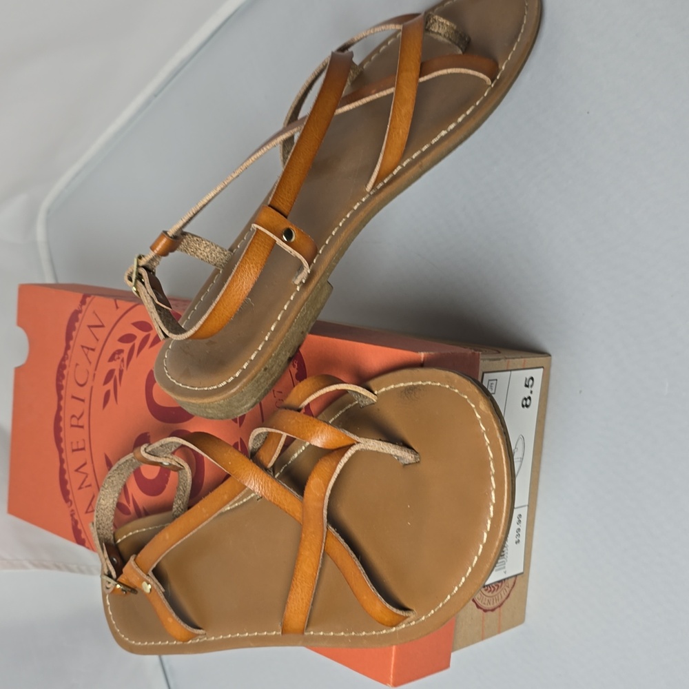 EUC Women's Brown Strappy Sandals